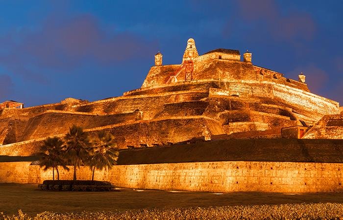 https://inmergecolombia.com/wp-content/uploads/2024/10/castillo-san-felipe-de-barajas-762804.jpg